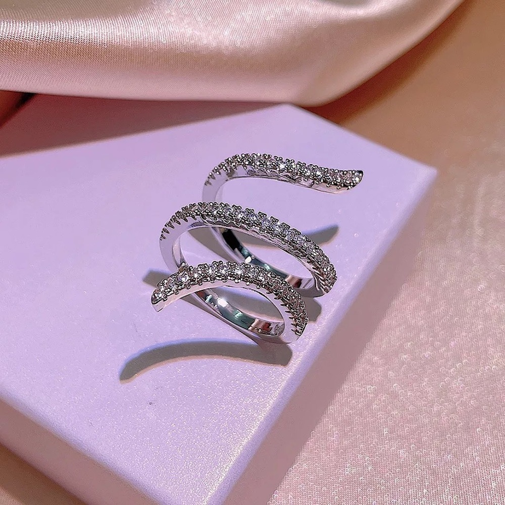 Luxury Solid 925 Sterling Silver Wing Ring - Picture 2 of 4